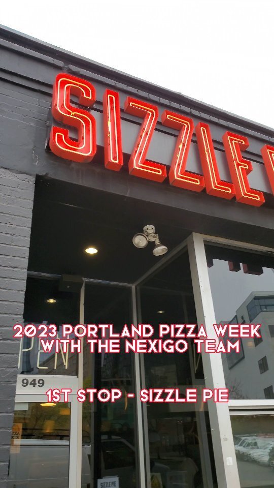 letsnexigo's tweet photo. 2023 Portland Pizza Week has begun!!
Check out the slices we devoured around Portland 🍕
Try them while you can until April 23!
#portlandpizzaweek #portlandoregon #pizza #letsnexigo #sizzlepie #rudyspizza #boxcarpizza #virtuouspie #danweicantingpdx https://t.co/4CgFusdGew https://t.co/V93jRNlneK
