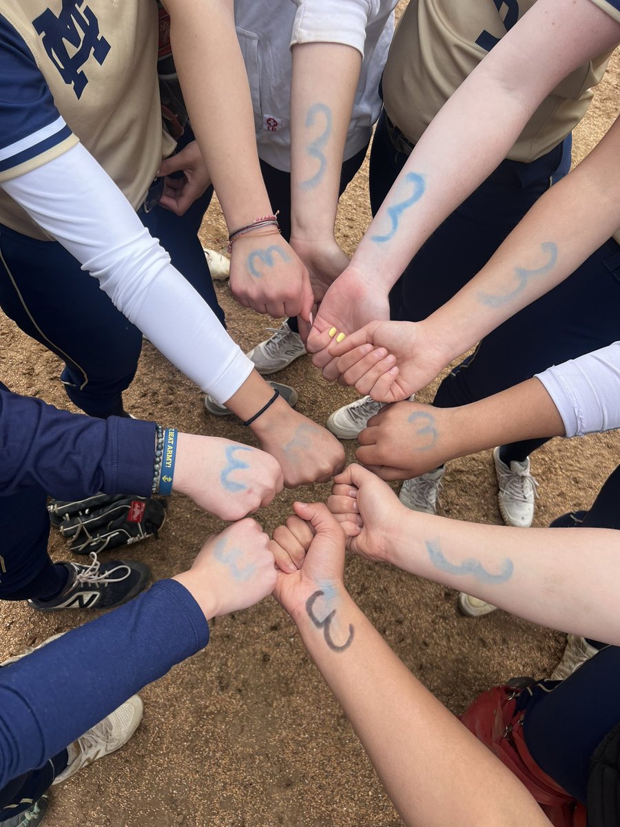 ladylancerssb's tweet photo. Today we played for Emily Shann🤍🤍 https://t.co/tgvLNDp4QD