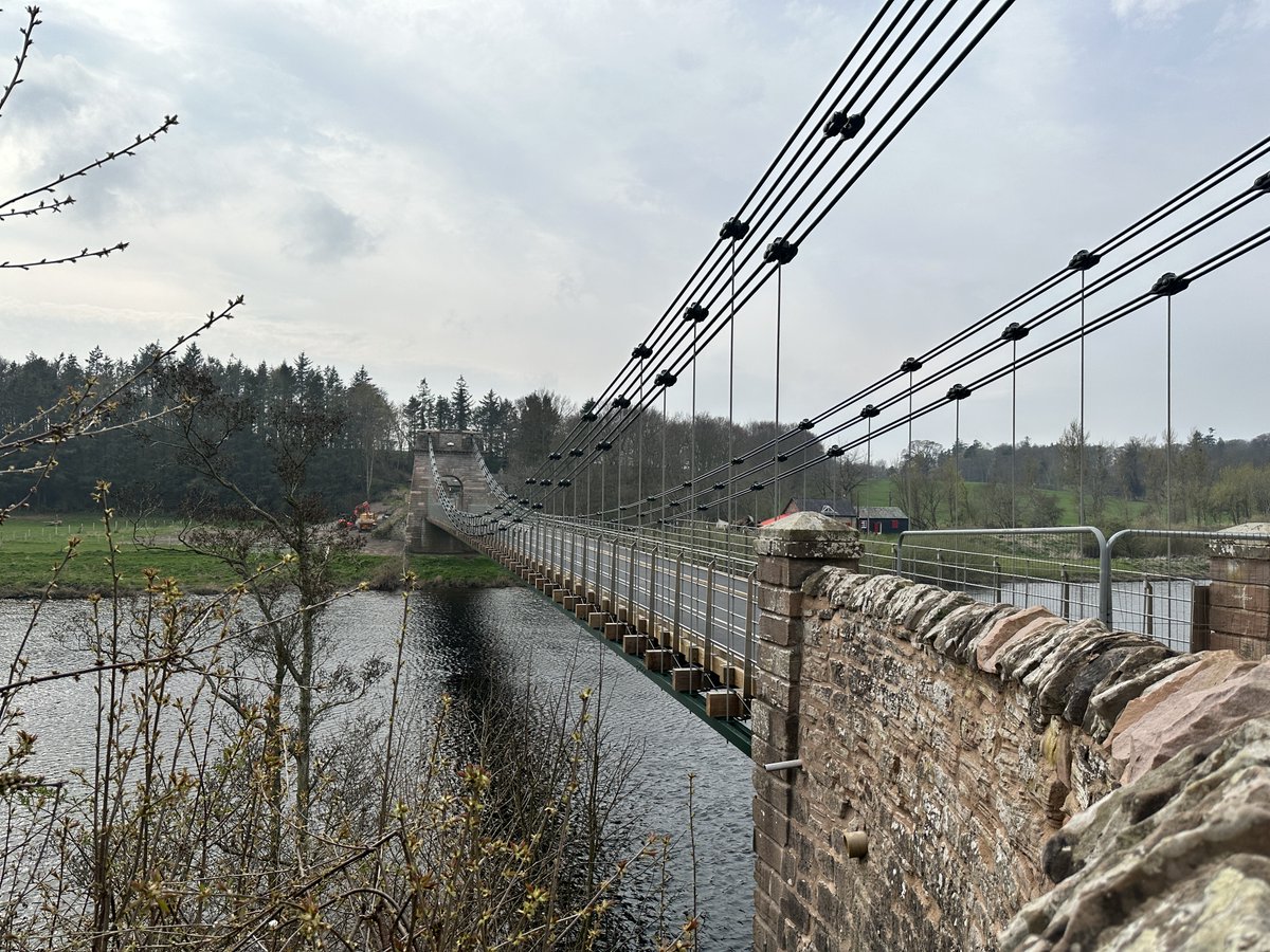 ScottishField's tweet photo. The #UnionChainBridge has reopened - read all about it at https://t.co/MMW86FQm7Z https://t.co/RhkeQAoFgd