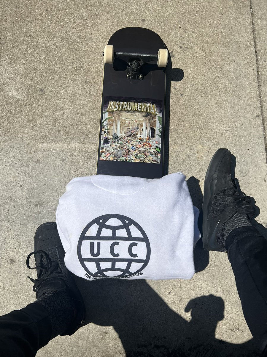 UltraSmoove's tweet photo. Fresh whip, unmatched drip 💧
@instrumental250
@TheUncannyClub
#ClubCollective 🥃 #StayUncanny https://t.co/e0ZzYicQnL