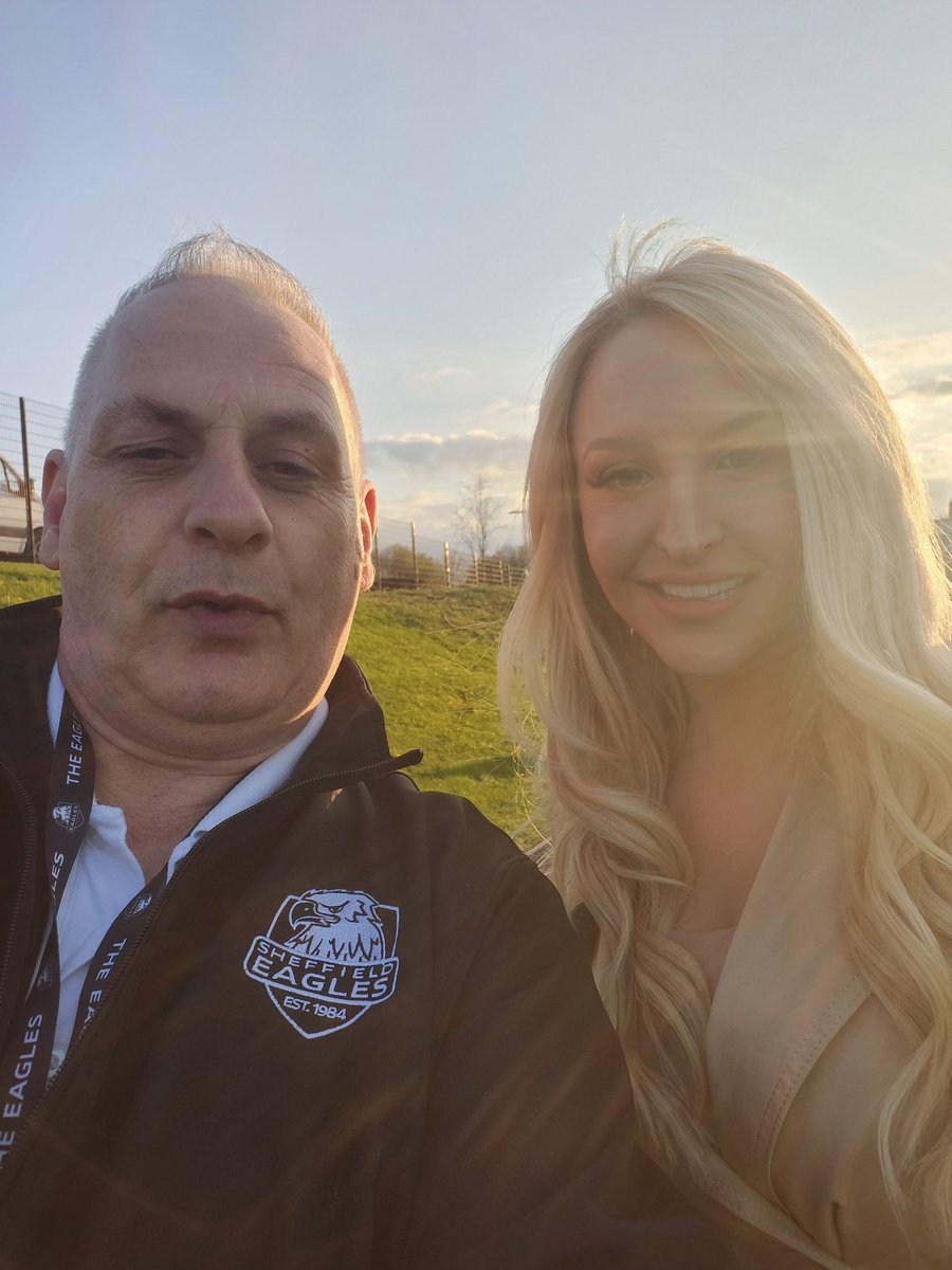 Met this lovely lady at Sheffield eagles last night. Always available for a selfie and chat.  Hope leeds stay up