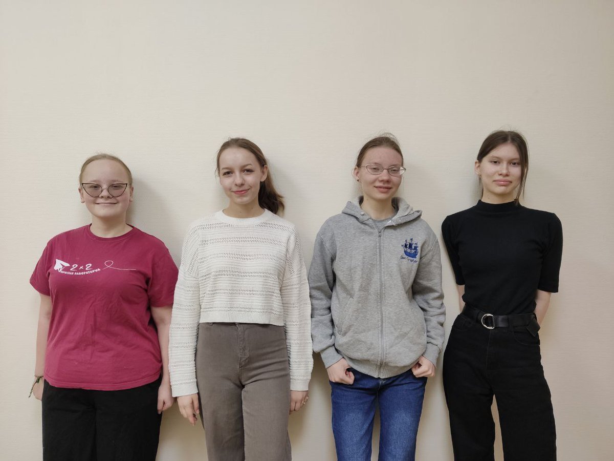 Russia_Number_1's tweet photo. Российские школьницы из Москвы и Санкт-Петербурга завоевали 4 золотые медали на Европейской олимпиаде по математике для девушек в Словении, набрав максимальное количество балов https://t.co/cvendash5x