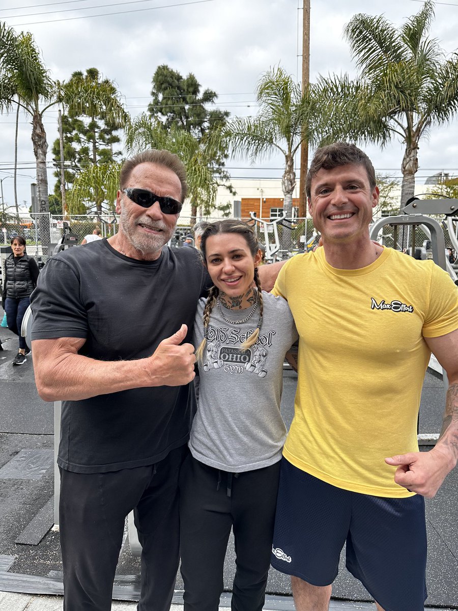 Started today banging ARMZ with the 🐐 @Schwarzenegger & @themorganwade 📸 @ketch