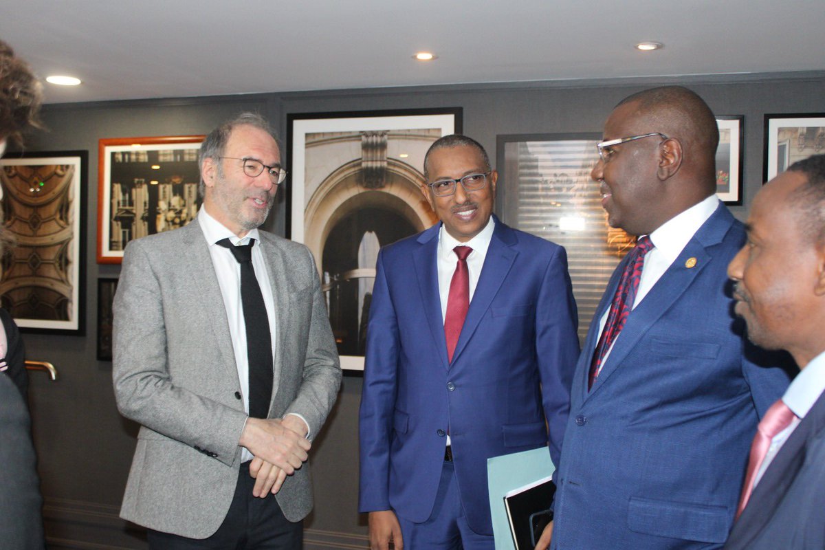 MSaidilMoctar's tweet photo. J'ai assisté, ce mardi 18 avril 2023 à #Paris en France, à la cérémonie d'ouverture du Forum Afrique 2023, co-organisé par le Conseil Français des Investisseurs en Afrique (@CIAN_Afrique) et l’@lopinion_fr. https://t.co/ABsggQJFiw