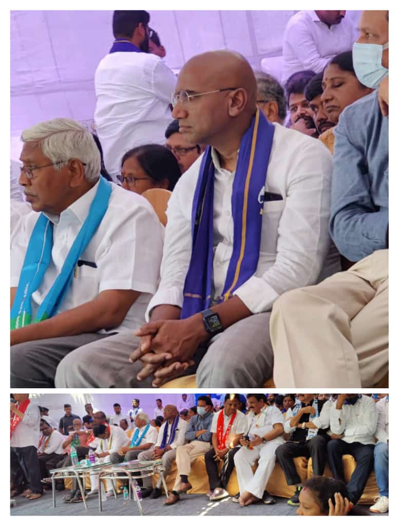 Bsp4G's tweet photo. తెలంగాణ 30 లక్షల నిరుద్యోగులకు అండగా ఇందిరాపార్కు వద్ద అఖిలపక్ష నిరుద్యోగ భరోసా దీక్షలో #bspgajwel నాయకులు పాల్గొని,నిరసన దీక్షను విజయవంతం చేయడం జరిగింది🐘✊
#TSPSCPaperLeaks @TSPSCofficial
#KCRFailedTelangana
#LiberateTelanganaAgain #Justice2Unemployed
#BSP4Telangana #RSP https://t.co/F1wTh8NgxH