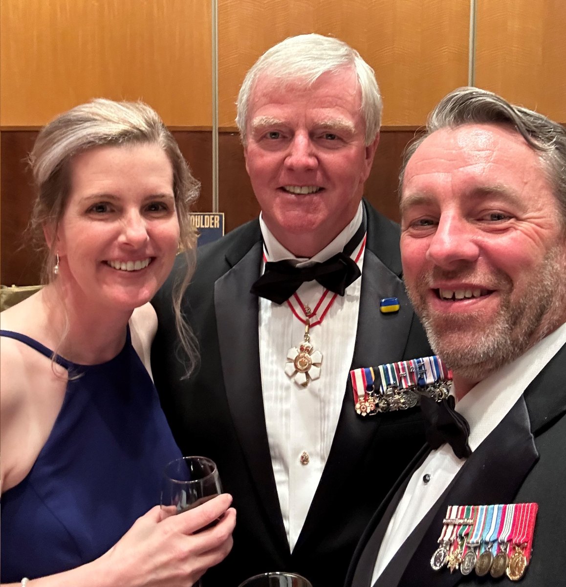 AllenVanguard's tweet photo. Steve Drover, our Director of Business Development – Canada and wife Kelly got to spend time with former and very popular Chief of Defence, General Rick Hillier (Retired) on Saturday evening at the 2023 Canadian Army Ball.

#CanadianArmyBall2023 #CanadianArmedForces @stevdrov https://t.co/9zqmZ1yhbY