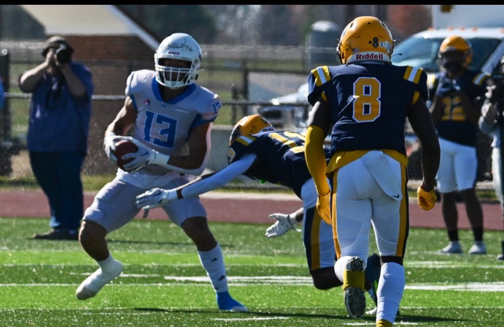 Coach_Heffler's tweet photo. Happy Birthday to WR Byron Fisher 🎈🎉  @BjFisherJr1 https://t.co/dYSARkj4i7