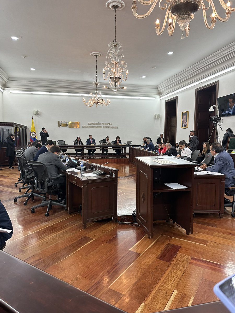 AsociacionMi's tweet photo. En este momento estamos en la Comisión Primera en el debate de la Ley Ángel, senadores esperamos su voto sea positivo, lo necesitamos, necesitamos con urgencia la reforma de la Ley 1774  @fabioaminsaleme @PizarroMariaJo @ArielAnaliza @RoyBarreras @JorgeEBenedetti @ChaconDialoga @GermanBlancoA @juliochagui @DeLaCalleHum @deluque @AlexLopezMaya @JGalloComunes @lunadavid @senadormotoa @JotaPeHernandez @aida_quilcue @OscarBarretoTol @AlejandroVegaLi