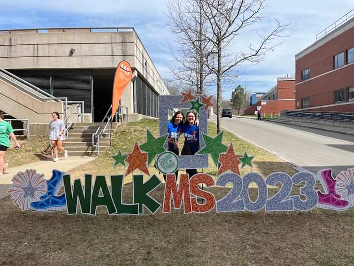 AssumptionUPsy's tweet image. Thank you to the Psychology Club and Neuroscience Club for raising money for and participating in Walk MS last weekend!  Pictured here with club members are faculty advisors Dr. Amy Cirillo and Dr. Karen Lionello-DeNolf.