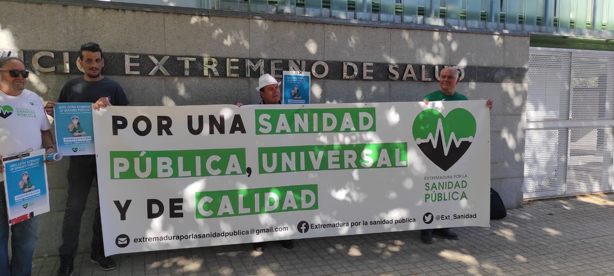 Ext_Sanidad's tweet photo. 📽️ Esta tarde hemos explicado ante los medios en rueda de prensa a las puertas del SES porque es necesario movilizarse este sábado en Mérida por la defensa de la sanidad pública. https://t.co/WeyhoA7yll