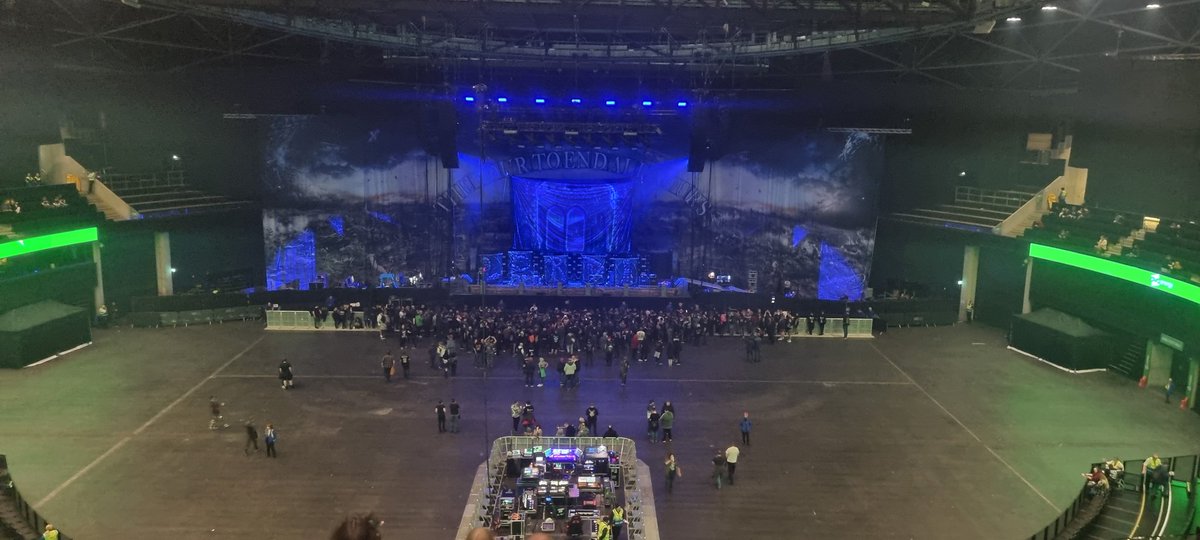 antmrich's tweet photo. Here waiting for lording babymetal and sabaton https://t.co/0PWq9CDZMC