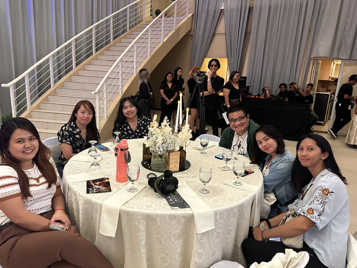 velle023's tweet photo. Salamat mga biii. Nice to meet you all. #Table7 #Question2winners
#TWYLAMThanksgiving https://t.co/BKsmLyCEkM
