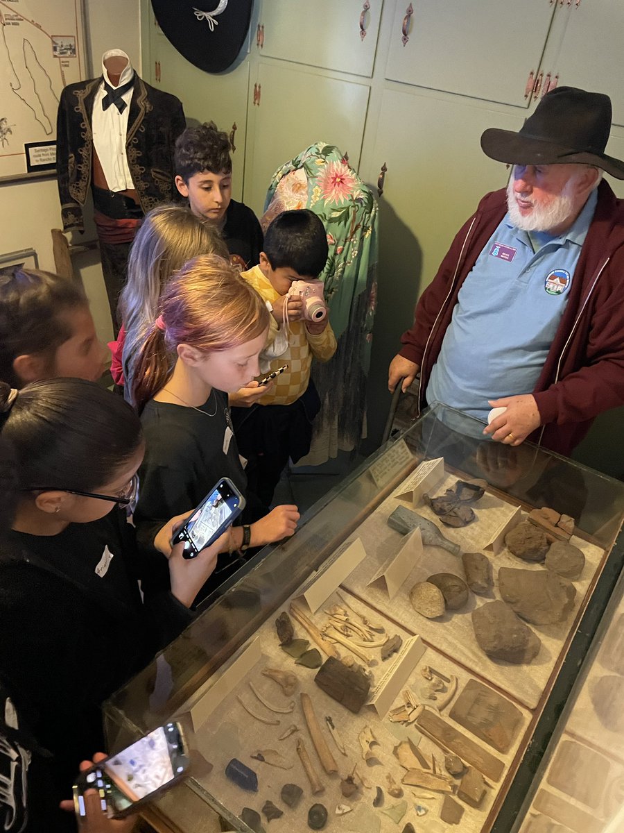 DavidsonMViT's tweet photo. Field trip to Strathearn Park #mvitsimi #simischools #thirdgraderocks https://t.co/w7ZEwpE423