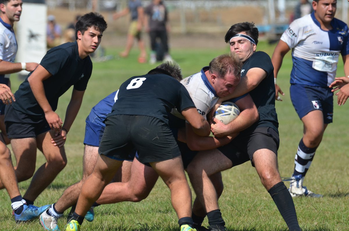 Rugbiers_'s tweet photo. #ARRV | @OldMackayansRFC goleó en el clásico regional a @SportingRugby Por la 3a Fecha también ganaron Tercer Tiempo y @OldNavyRC que quedó como solitario líder. El resumen de la jornada en Rugbiers 📸 Gabriel Marchant / Prensa Old Mackayans
https://t.co/eGDNv0Fvjp https://t.co/rXp7mCgb5U