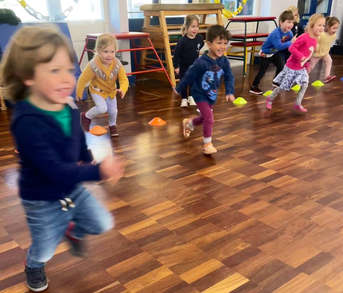Danesfield_Pre's tweet photo. Preschool L♥️VED their first PE session with @MovementEd_ They explored different ways of moving.  @DanesfieldSchl https://t.co/MXl8hYi3L5