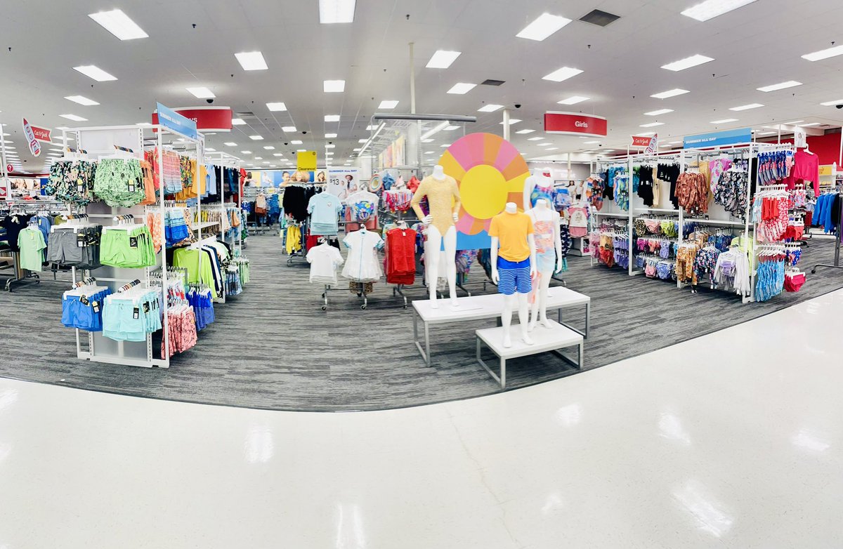 VsSullivan's tweet image. Kids swim got some loving today, now bring on the warm weather! 🔥🏖️#0673 @settoselltarget @aleahmarie19 @TGT_Angel @TousleyVictoria @Aubry33679932