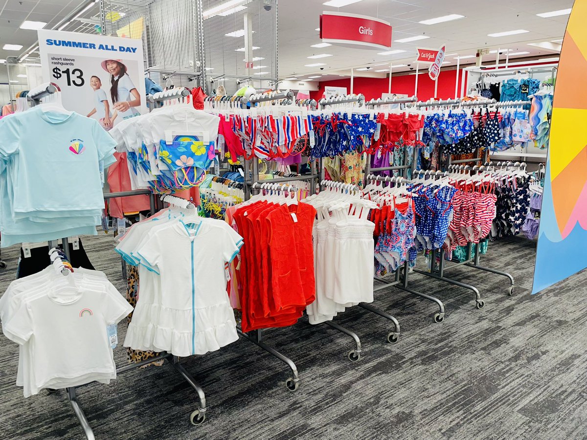 VsSullivan's tweet image. Kids swim got some loving today, now bring on the warm weather! 🔥🏖️#0673 @settoselltarget @aleahmarie19 @TGT_Angel @TousleyVictoria @Aubry33679932