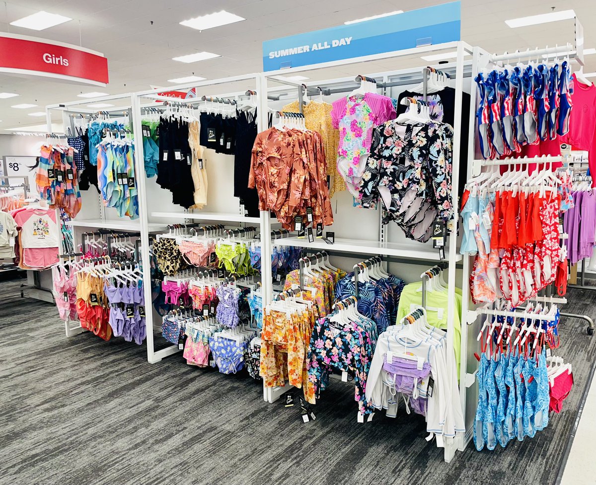 VsSullivan's tweet image. Kids swim got some loving today, now bring on the warm weather! 🔥🏖️#0673 @settoselltarget @aleahmarie19 @TGT_Angel @TousleyVictoria @Aubry33679932