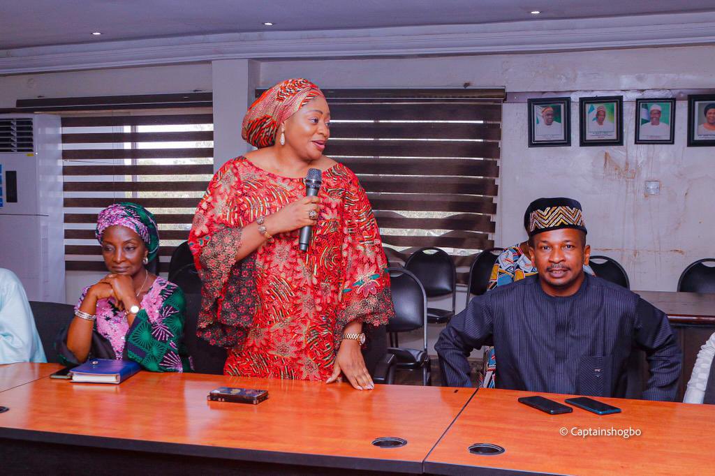 MohdHAbdullahi's tweet image. Had an interactive session with the 19+1 (FCT) State Project Coordinators of @WBG_Nigeria @ACReSALNigeria of N/N 🇳🇬 to brainstorm on implementation strategies and sustainability plan. Glad that the #SPUs have a good grasp of the project action plans in their various states.