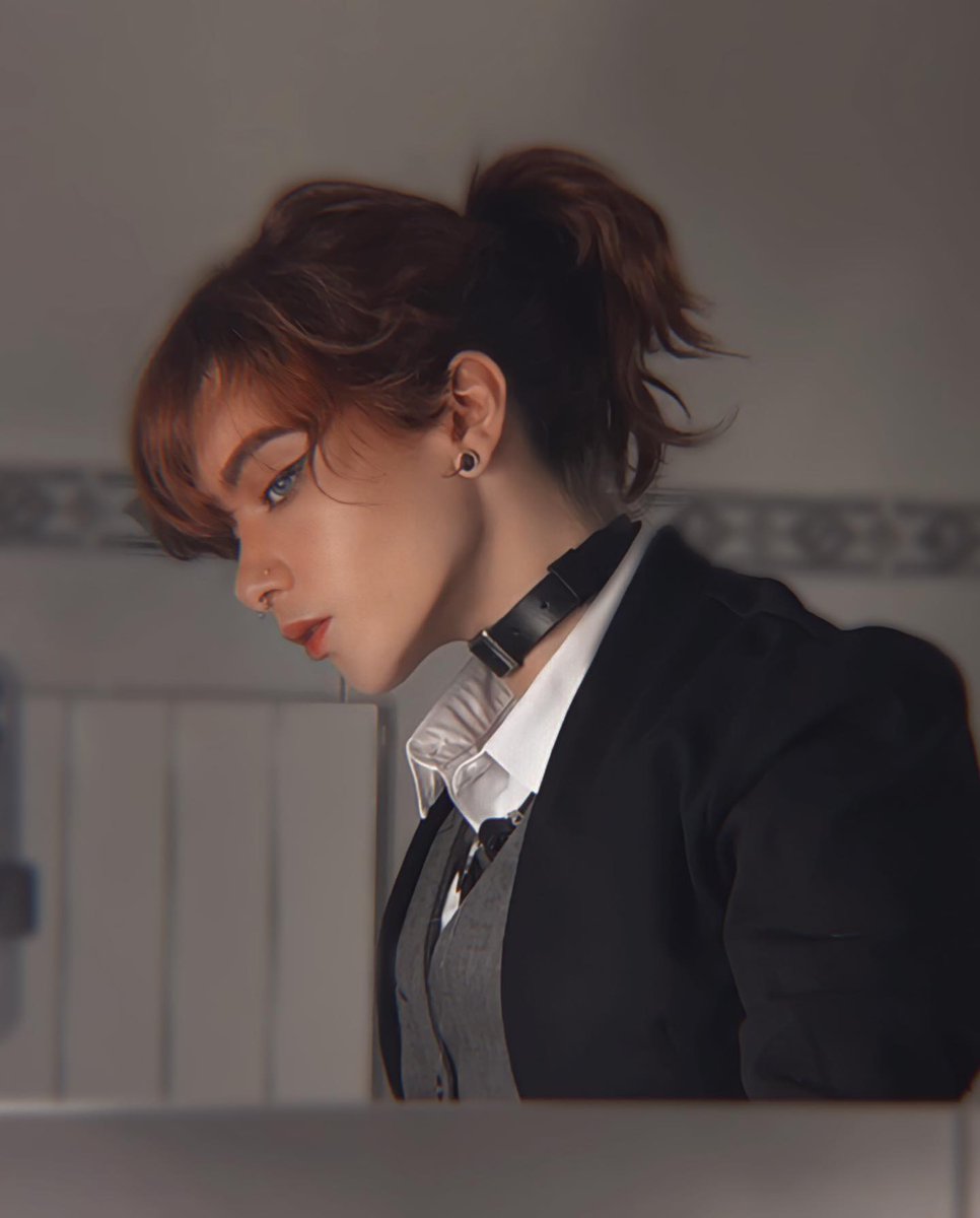 chuuya cosplay (@/i_m_still_growing on ig) in a high ponytail>>>>
