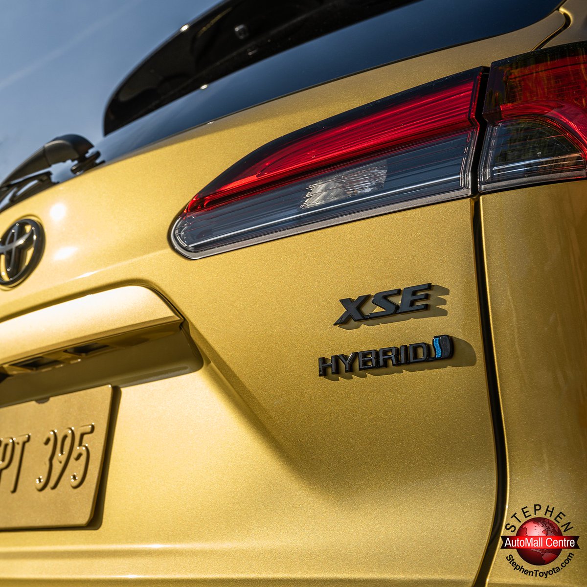 StephenToyotaCT's tweet photo. Come in to Stephen Toyota to get your hands on the sleek and spacious 2023 Toyota Corolla Cross and Corolla Cross Hybrid! https://t.co/aR3Ik6GgGQ