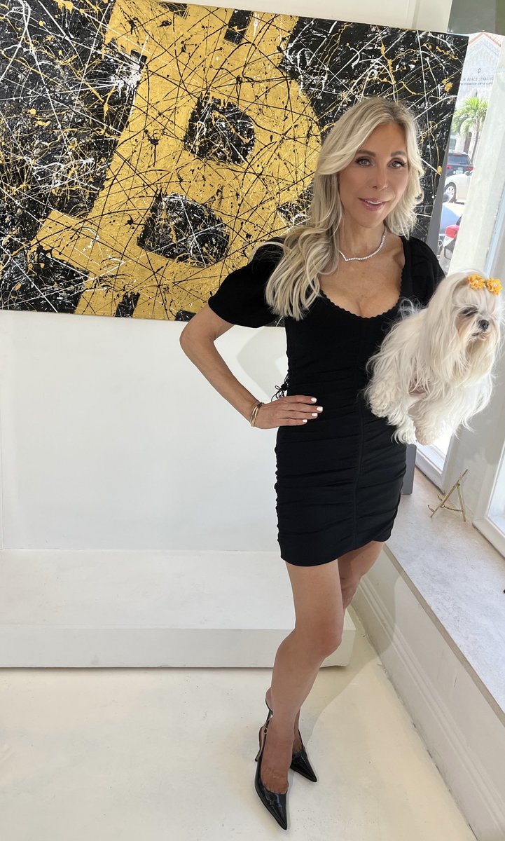 nftcelestejones's tweet photo. ๐โจ Hey beautiful people! wishing you all an amazing #Tuesday!
Remember to take a moment to do something FUN today, because life's too short not to smile! ๐๐
Embrace your inner creativity and shine! ๐จ๐
#TuesdayMotivation #NFTCommunity #DoSomethingFun https://t.co/SUsrgb8HAI