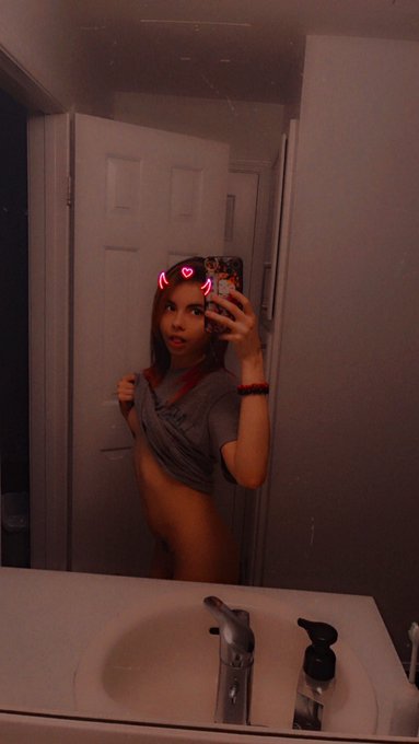 Ayo 🤭👋 https://t.co/km2UziF2JY<a href="/tag/cutegirl"class="tags"><span>#cutegirl</span></a><a href="/tag/fyp"class="tags"><span>#fyp</span></a>