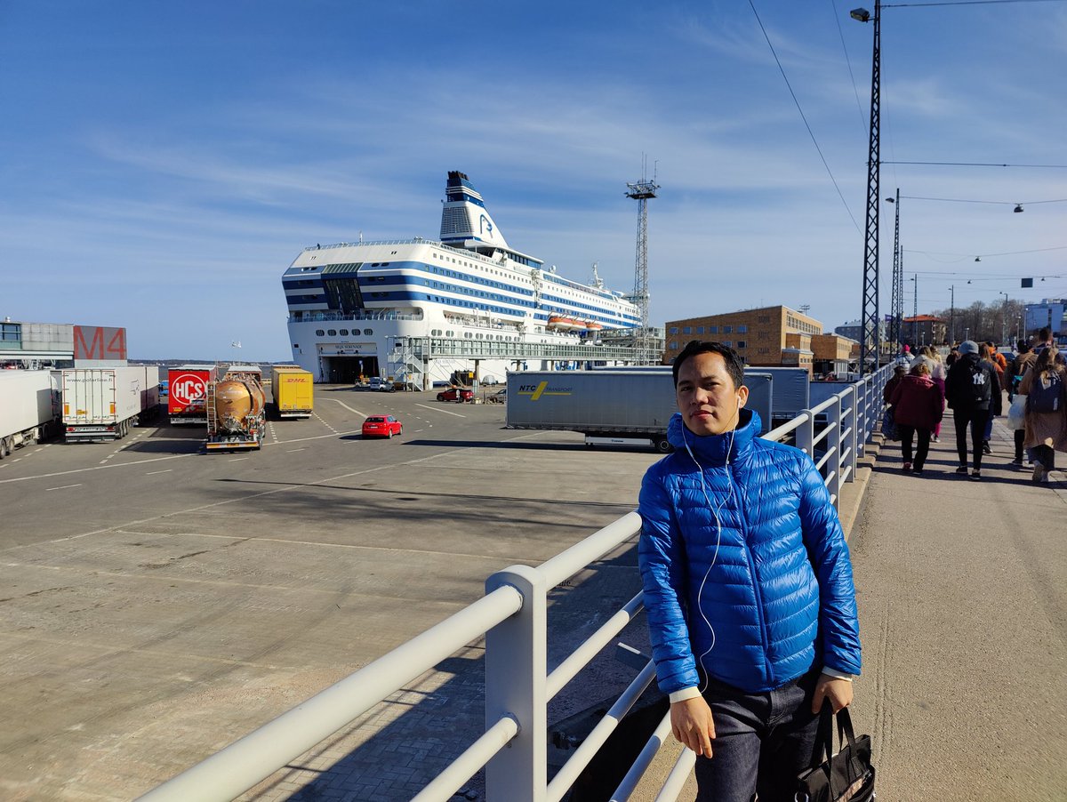 junastweeter's tweet image. 