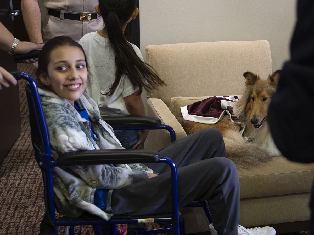 tamuvetmed's tweet photo. It was an honor and pleasure to spend last Friday hosting Gabby, a wish kid from the Rio Grande Valley, and providing her with an authentic Aggie veterinary school experience. We’re especially grateful to @mawtxla for helping coordinate Gabby’s visit.
#TAMUVetMed https://t.co/CjHvznBzER