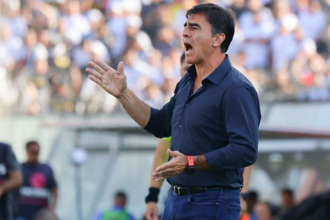 ElDeportivoLT's tweet photo. ⚽ Gustavo Quinteros sobre la situación de Jordhy Thompson: “Hay una relación enfermiza, de culpabilidad de ambos” https://t.co/lb72Y0l6Xa https://t.co/LtCEgtioa9