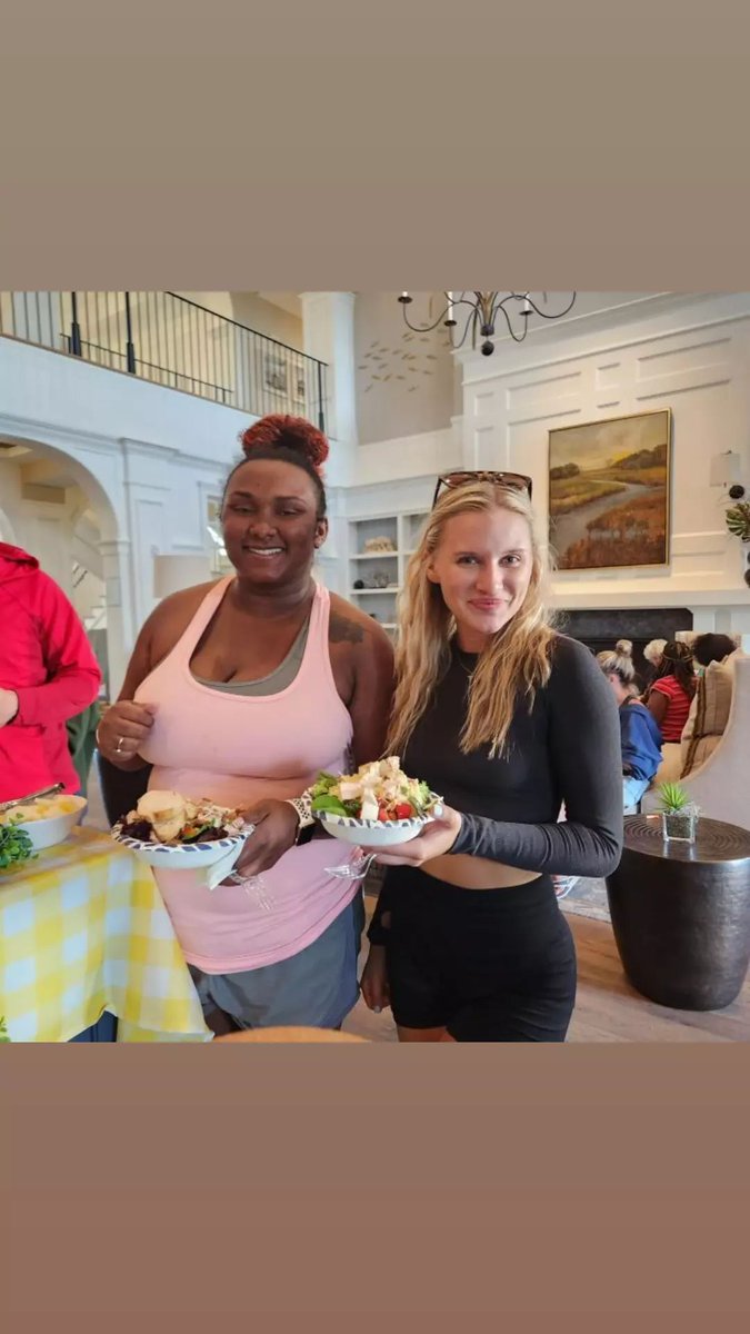 Wharf7_DI's tweet photo. Such a delicious event last night! Thank you all for attending, here are a few highlights.

#SpringTime #LoveWhereYouLive #WeLoveOurResidents #Community #ResidentEvents #LuxuryRentals #SpringSaladBar #Wharf7 #Charleston #socialhub #ItsAWonderfulWharf https://t.co/Qzx8g5qi4h