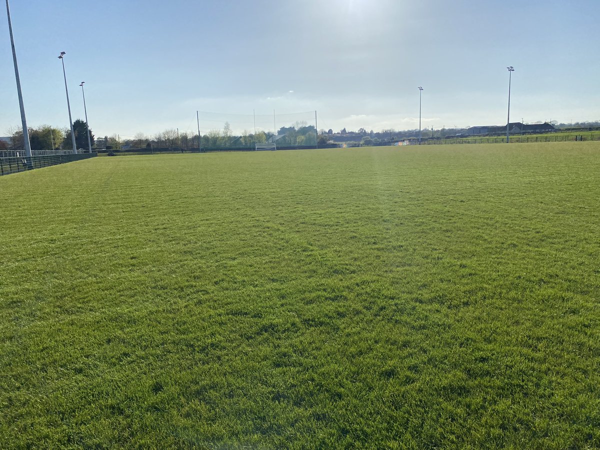 Fethardtownpark's tweet photo. First cut of the year on our Sand Based Grass Pitch. Unbelievable surface here in @Fethardtownpark as we start preparing for the summer ahead. 145mtrs X 90mtrs Full Size. @TipperaryGAA @TippLadiesFB @PremierviewPod @MunsterLGFA @south_tippGAA https://t.co/Nc7DKWVne6