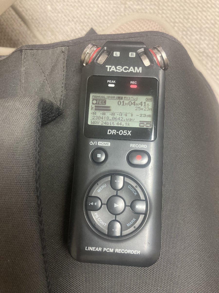 write_BenMackin's tweet photo. I love this thing. Been using it, or one like it, for almost 2 years. Great for interviews, speeches etc. Picks up sound in every setting I’ve been to and the levels are easy to adjust on the fly. Great battery life to boot. All for $100ish

@TASCAMpro is not a sponsor….yet https://t.co/ctGnXJ005n