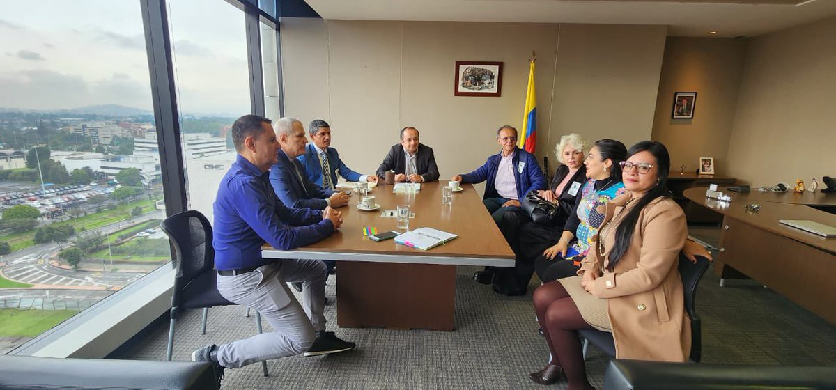 wilterordonez's tweet photo. Una importante reunión con el Viceministro de Transporte, Mag. Carlos Eduardo Enríquez Caicedo se llevó a cabo el día de hoy, donde se contó con la asistencia del Mag. Germán Blanco, senador de la republica; el magister Juan Carlos Beltrán Bedoya, director de la Agencia Nacional https://t.co/XDX0anjmW6