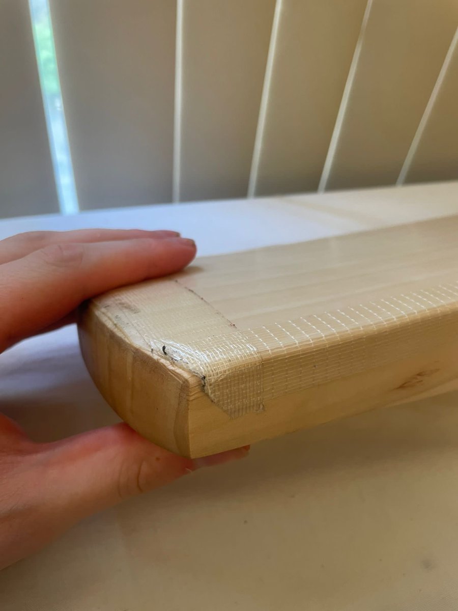 OliverDingdong's tweet photo. @graynics a few hours of knocking in with a mallet, this £480 pro performance bat that is days old, been oiled and this has happened on the bottom. Not been outside, not been wet. How do we get it replaced quickly? https://t.co/RUXGidIkSq