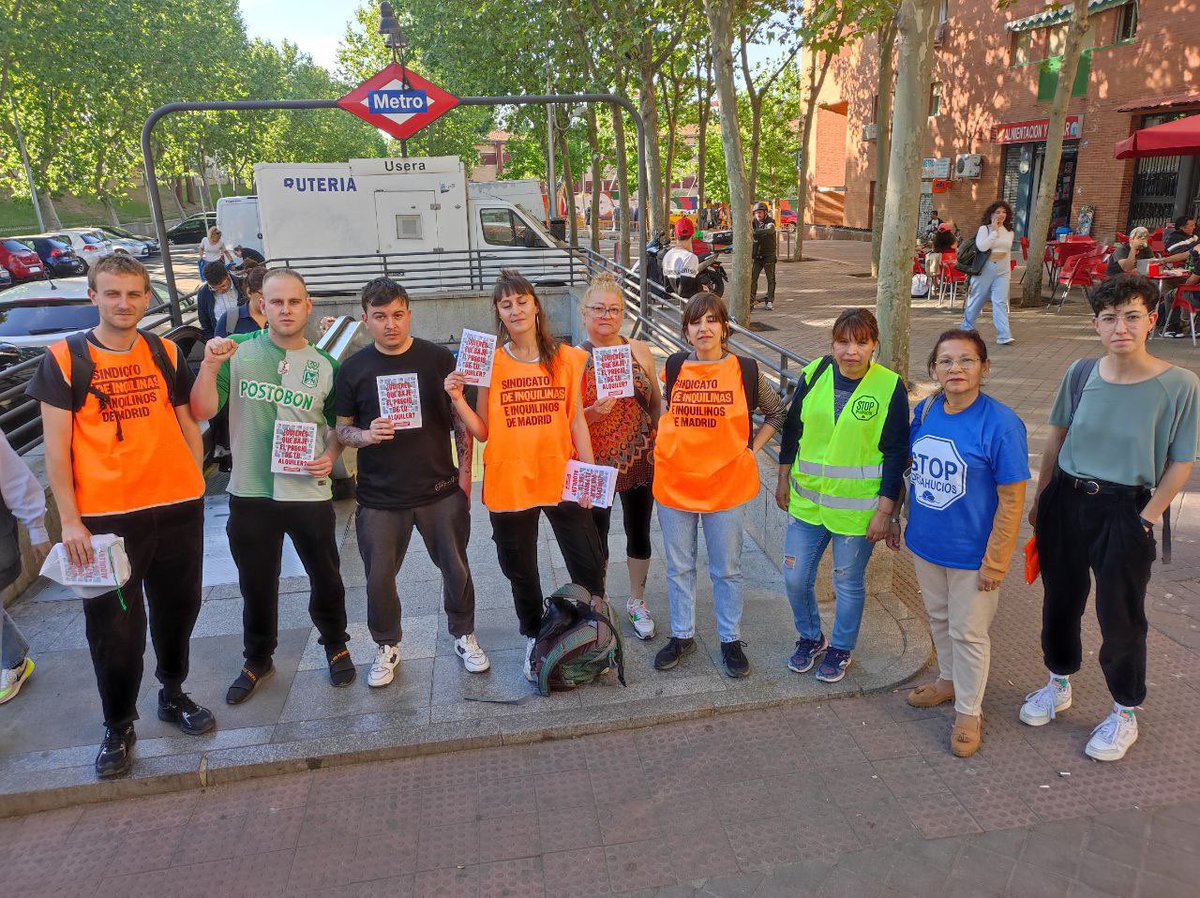 InquilinatoMad's tweet photo. 📣 Nuestras brigadas de Getafe, Usera, Tetuán y Ciudad Lineal ya han salido para llevar la lucha inquilina a cada bloque de Madrid.

Hoy visitamos propiedades verticales que pertenecen al mismo casero para animar a las vecinas a organizarse juntas para mejorar sus condiciones! https://t.co/V0OxDpmkEO