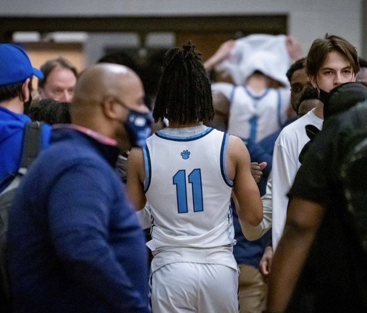 Let's all stop what we are doing and take a few minutes to put those ✌🏾up, point them high to the sky, and send a big Happy Birthday to Kyle Honore!! <a href="/therealkyle_11/">kyle💕🤮</a> #wegotyoukh✌🏾 #blueblood #family #longliveKH #KH11 <a href="/CoachHonore/">Keith Honore</a>