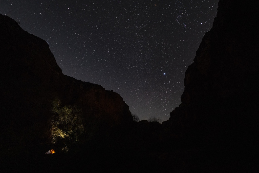 Don’t forget to look up tonight! It’s #DarkSkyWeek and our vibrant state is the astrotourism capital of the U.S.
 
Arizona’s clear skies and dazzling public lands draw in stargazers from near and far — all hoping to catch a stellar show in one of our 12 dark-sky parks. #IDSW2023