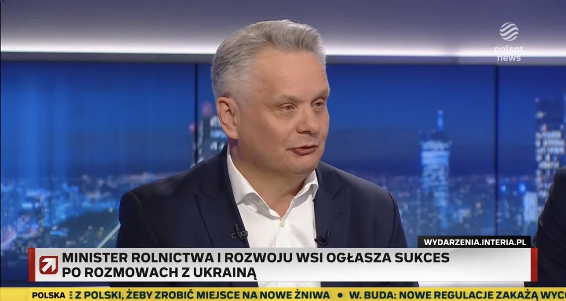 nowePSL's tweet photo. 💬 9 miesięcy temu złożyliśmy ustawę o ochronie polskiego rolnictwa i alarmowaliśmy, że ukraińska pszenica i rzepak zalewają polski rynek. Co zrobił rząd? NIC. Nawet nie złożyli żadnego wniosku do Komisji Europejskiej w tej sprawie.

🍀@Maliszewski_mm 
📺@PolsatNewsPL https://t.co/5v5bouxLqs