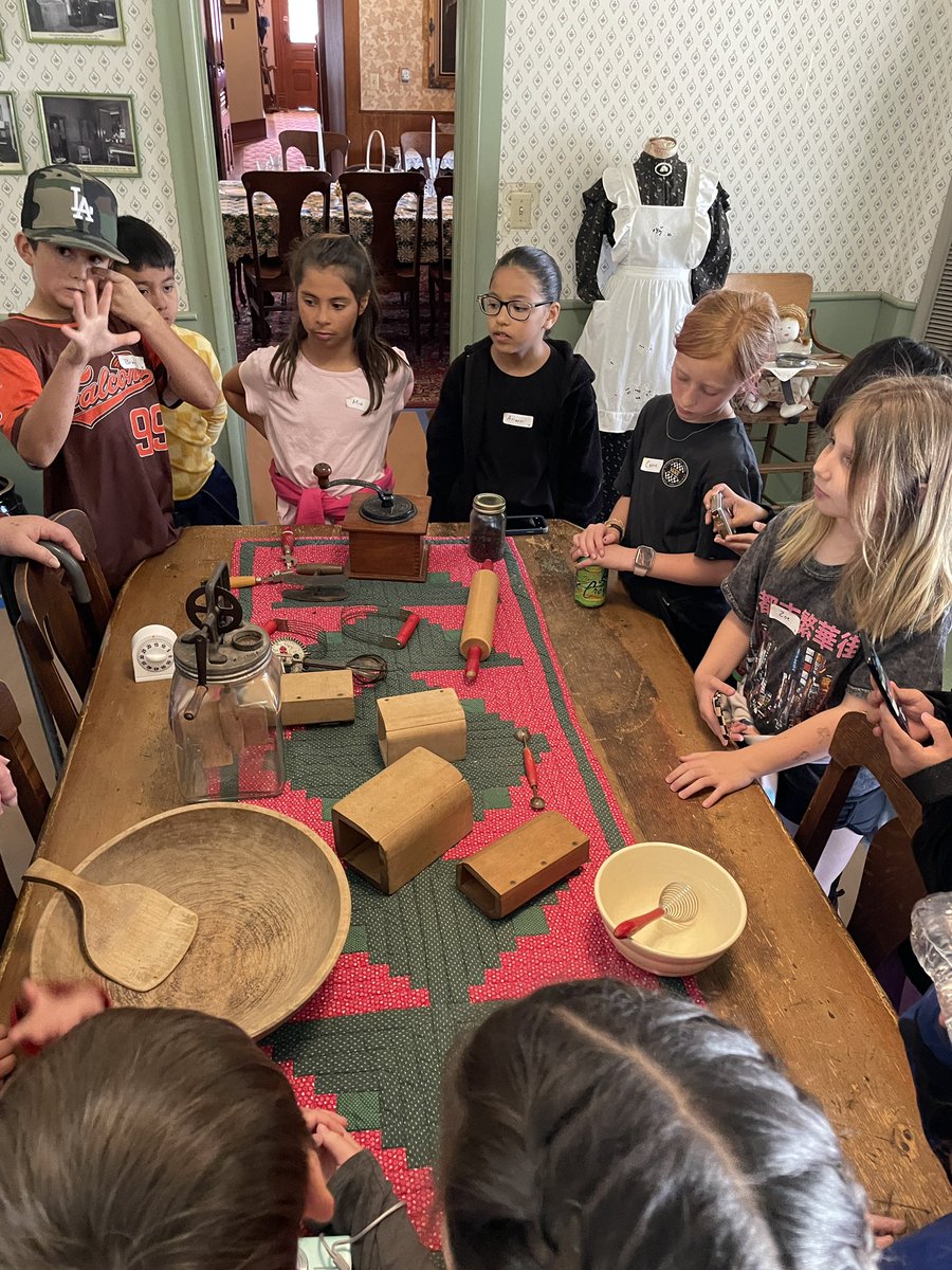 DavidsonMViT's tweet photo. Field trip to Strathearn Park #mvitsimi #simischools #thirdgraderocks https://t.co/nQHITzlg9I