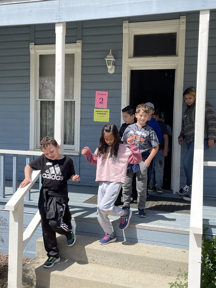 DavidsonMViT's tweet photo. Field trip to Strathearn Park #mvitsimi #simischools #thirdgraderocks https://t.co/nQHITzlg9I