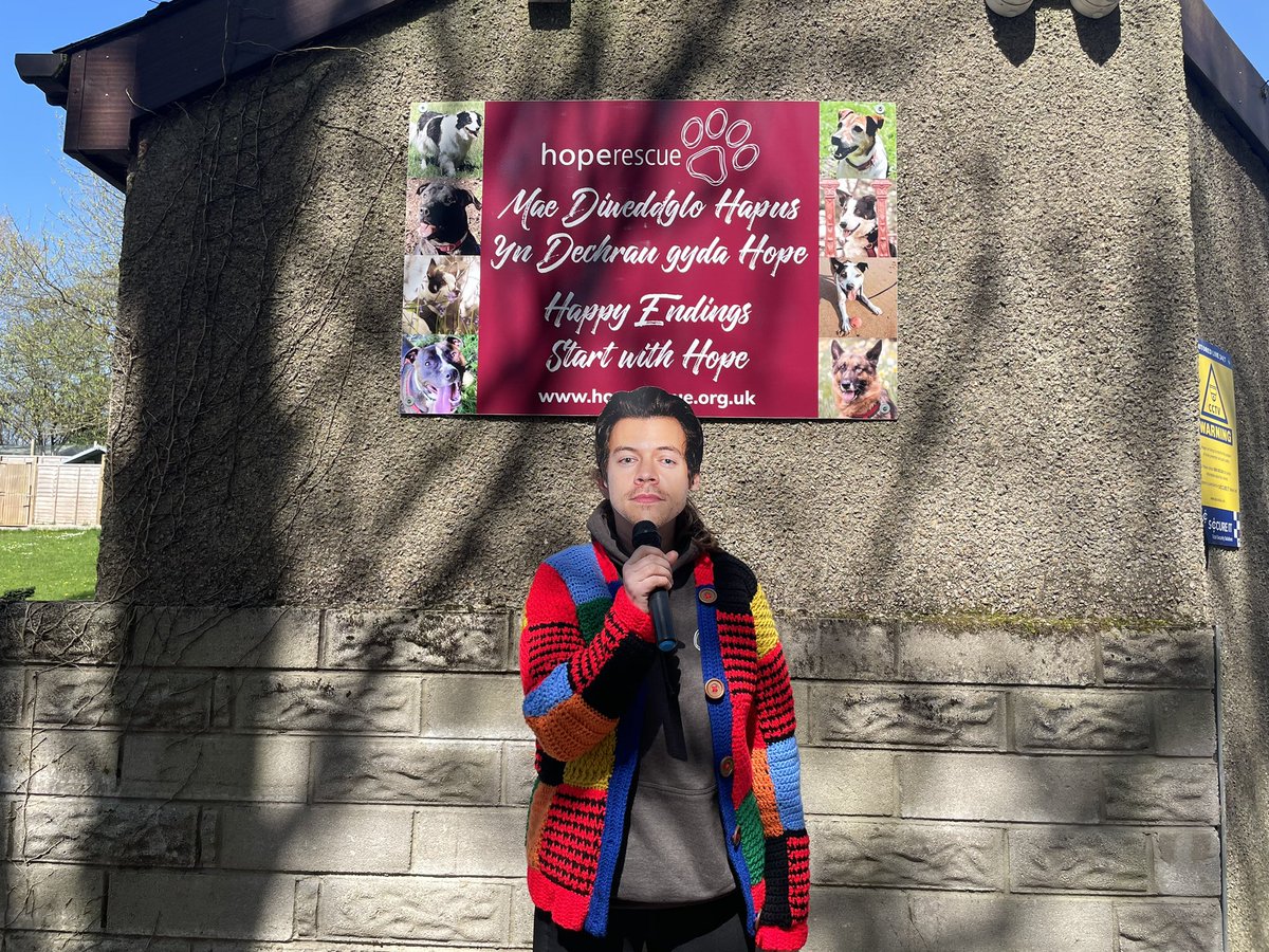 ❤ HARRY STYLES RAFFLE 🎤

Thanks to one of our incredibly talented crafters we have this incredible Harry Styles replica cardigan and....a pair of tickets to the upcoming Harry Styles: Love On Tour 2023

Get your tickets here:

👉 hoperescue.org.uk/Event/harry-st…