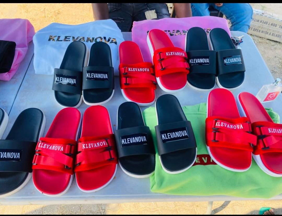 klevanovaWear's tweet photo. @klevanovaWear Merchandise and slides available DM 072 493 9754 for more details

#DJSBU Nadia President Cyril Ramaphosa #sext Nhlanhla Lux David Kau https://t.co/VKEzxlkhFO