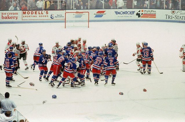 BlueshirtBoys94's tweet photo. War time #NYR #BeatNJ https://t.co/G0SpYvLOGM