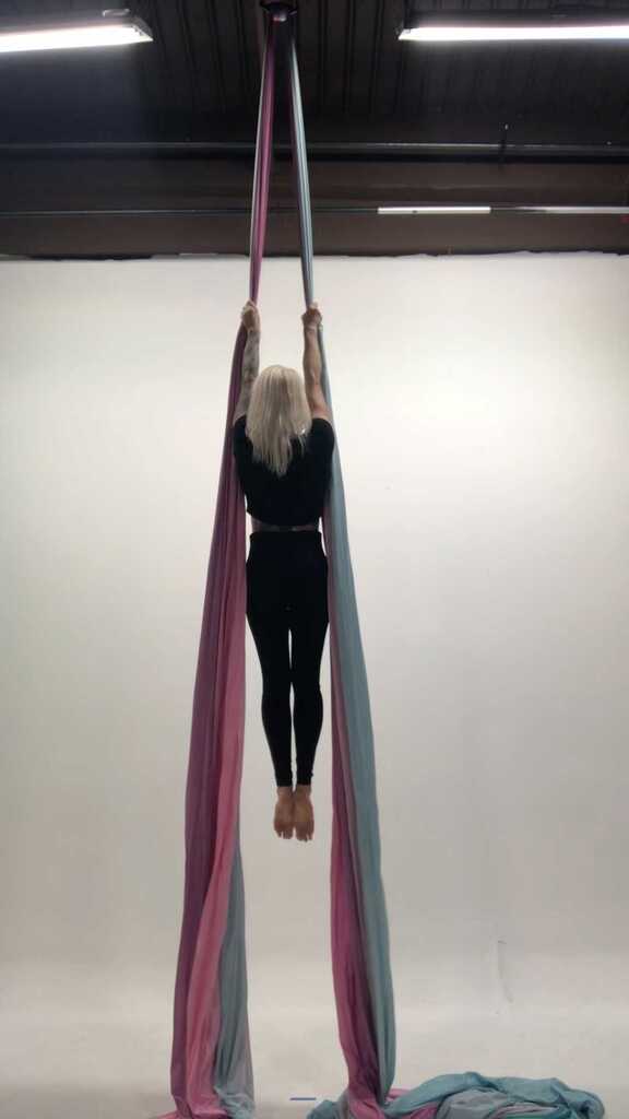 ascentatx's tweet photo. It was SO good to get back to teaching last night! 
I’m not quite here yet but hopefully, it’s not too far behind!!

#aerial #aerialsilks #silks #aerialist #aerialistofig #orlandoaerialist #aerialart #aerialdance #aerialdancer #dance #dancer #art #circus… https://t.co/AGZGyKOfHN https://t.co/NsH3aDAwb9