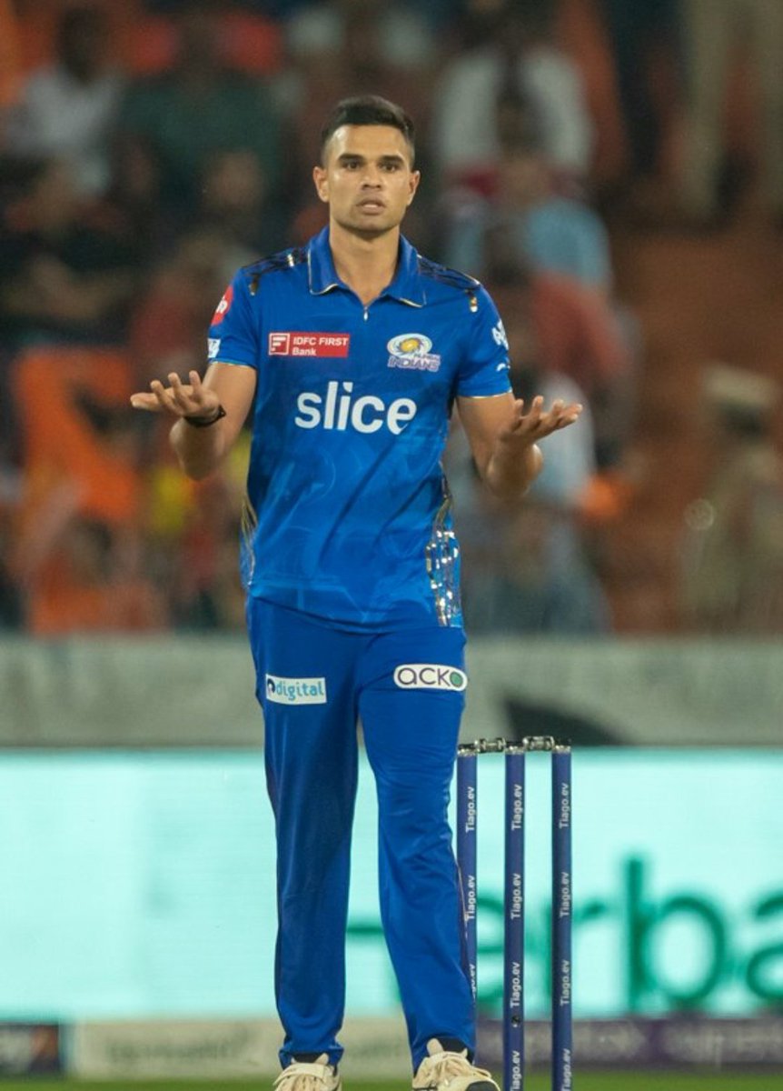 ArjunTendulkarF's tweet photo. First IPL wicket for #ArjunTendulkar.
We proud on You
#ArjunArjun
#MIvsSRH #SRHvsMI
#IPL2023
@ImRo45
@sachin_rt 
@mipaltan
Image courtesy @IPL https://t.co/FyKUfJyM7U