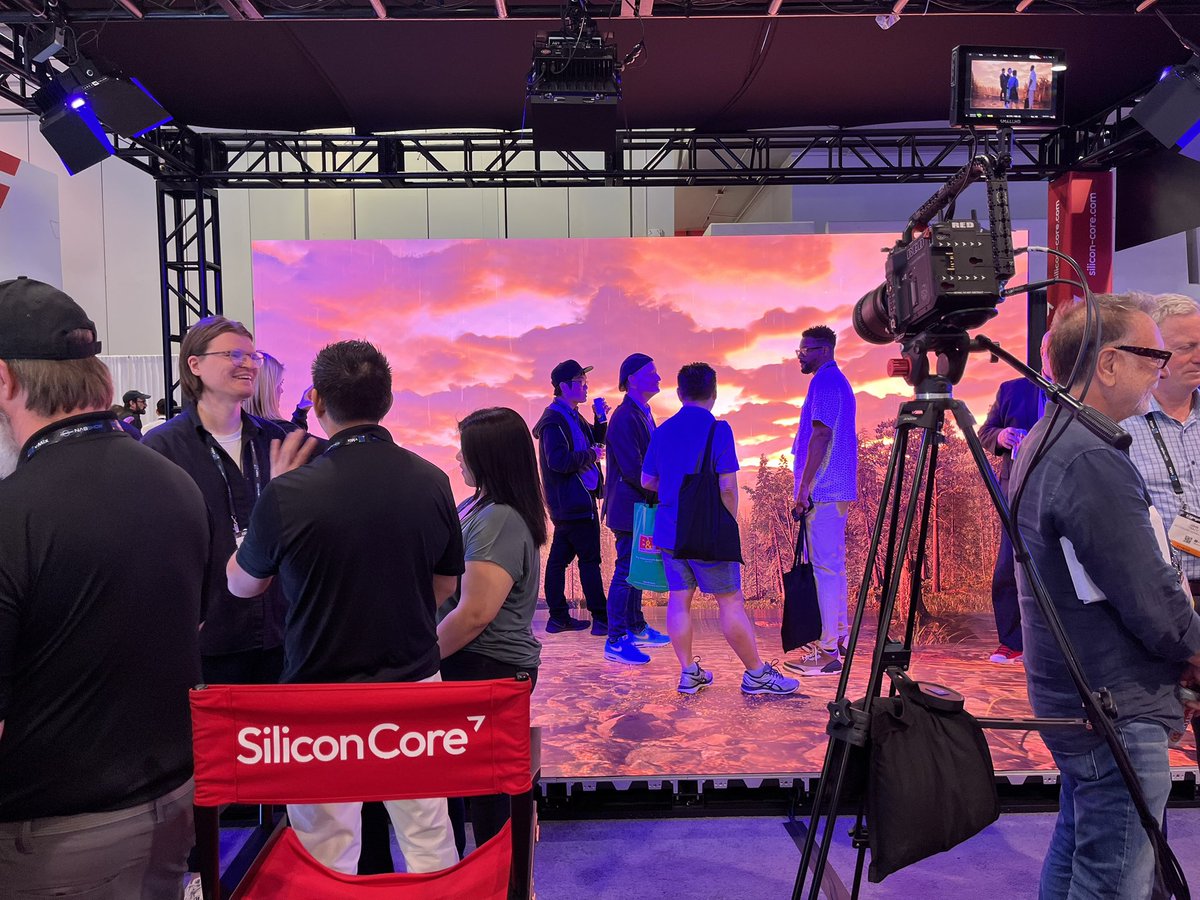 SiliconCoreLED's tweet image. Day 3 of @NABShow 
 
We’re ‘flooring’ the competition with our 1.9mm XR LED Display, bringing the ultimate high resolution options to virtual production.
 
Come immersive yourself in our #LEDvolume.

Find us on Booth C3544 👋
 
#nabshow #nab2023 #virtualproduction #avtweeps