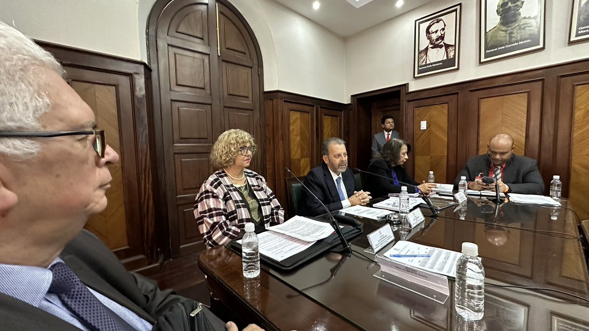 MataVictoria's tweet photo. La Comisión de @CPPESI_AN recibe a Cayapa Rodríguez, quien presenta plan de trabajo para su nombramiento a solicitud del pdte @NicolasMaduro como embajadora plenipotenciaria ante la India y autorización del plenario de la @Asamblea_Ven .  @jorgerpsuv @delcyrodriguezv @yvangil https://t.co/A8uEZ2mUQ2