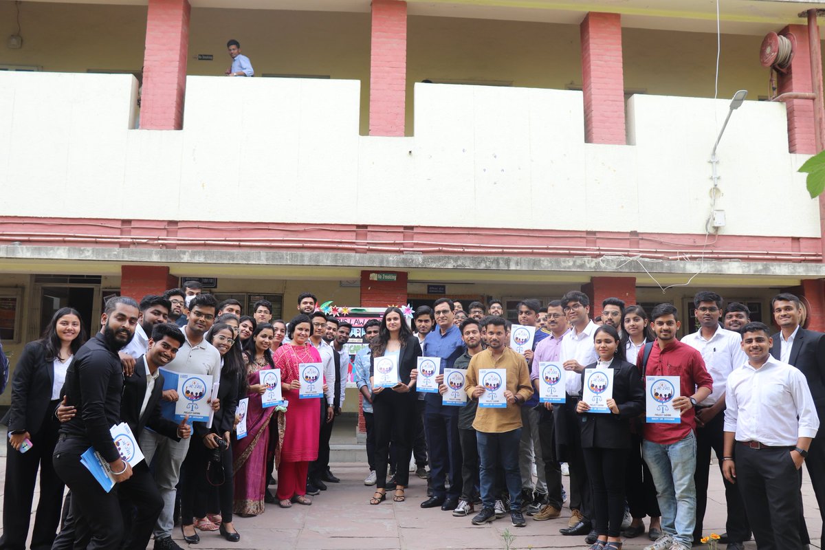 LAS_CLC's tweet photo. The Legal Aid Society, in collaboration with @Plan_India, organised an awareness programme on 'Project Garima' on 18 April 2023.
We were joined by Mr.Mohammad Asif ED. Mr. Manab Ray, Project Lead and Ms Anushree Mishra, Director Programmes (Gender, Education &amp; Livelihood). https://t.co/HGWEHrNYJh