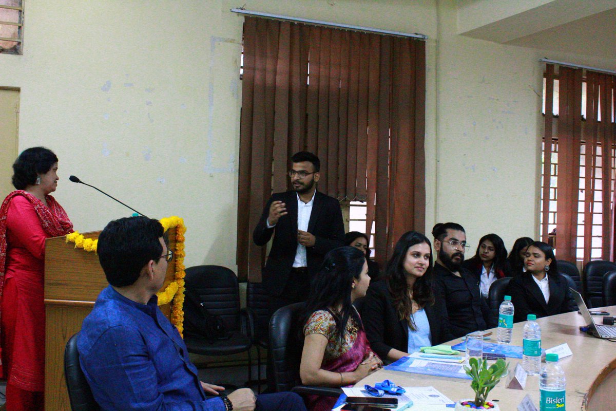 LAS_CLC's tweet photo. The Legal Aid Society, in collaboration with @Plan_India, organised an awareness programme on 'Project Garima' on 18 April 2023.
We were joined by Mr.Mohammad Asif ED. Mr. Manab Ray, Project Lead and Ms Anushree Mishra, Director Programmes (Gender, Education &amp; Livelihood). https://t.co/HGWEHrNYJh